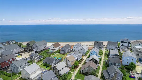 This home is part of Lantern Point, Fairfield, CT Condo Complex