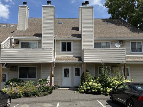  townhouse condo for sale located at 136 Pembroke Road, 4-34, Danbury, CT 06811