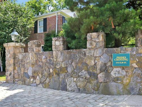  townhouse condo sold located at 312 Elm Street, apt 23, New Canaan, CT 06840