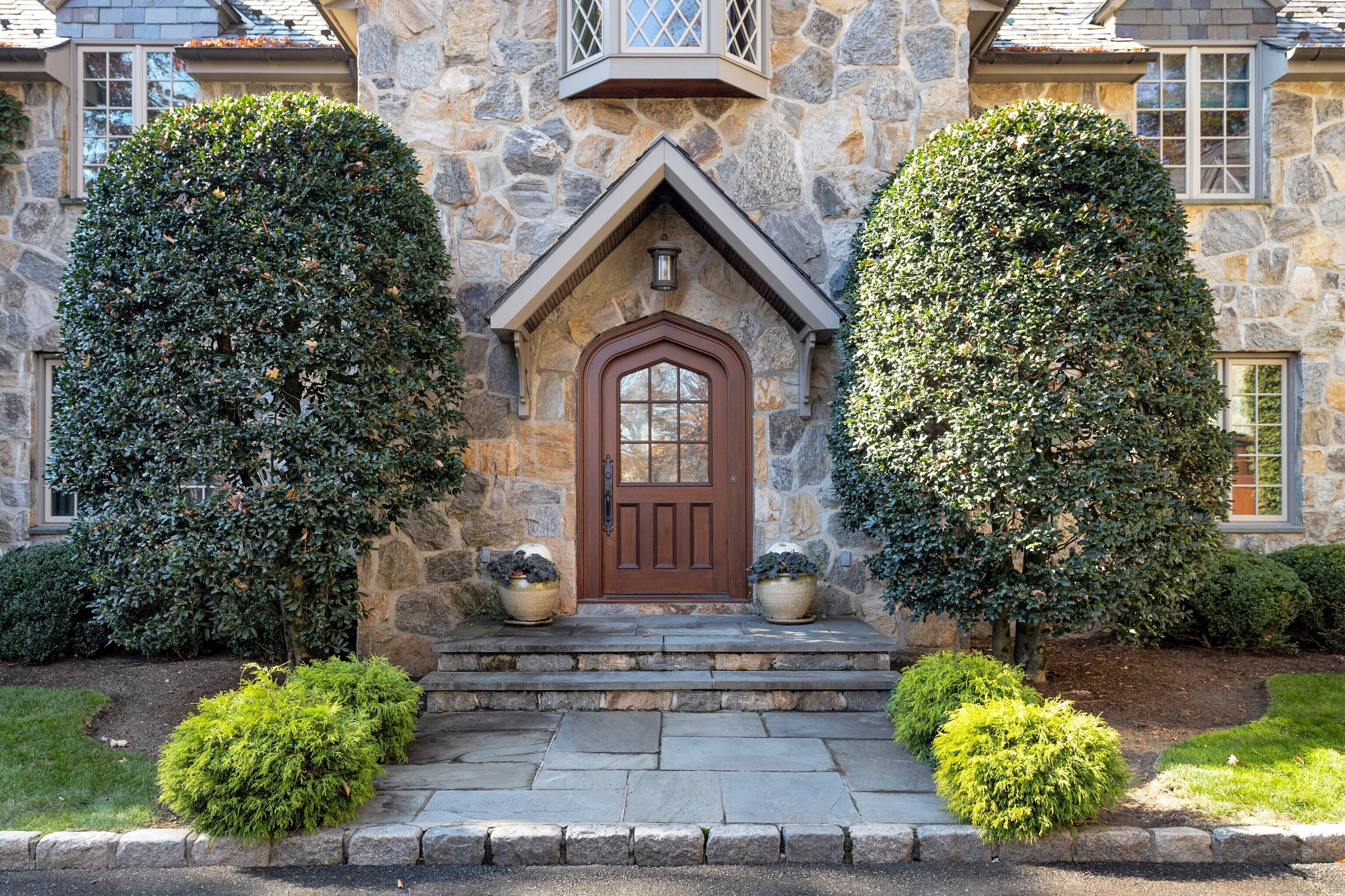 76 Arrowhead Way, Darien, CT 06820 | Sold at $7,200,000