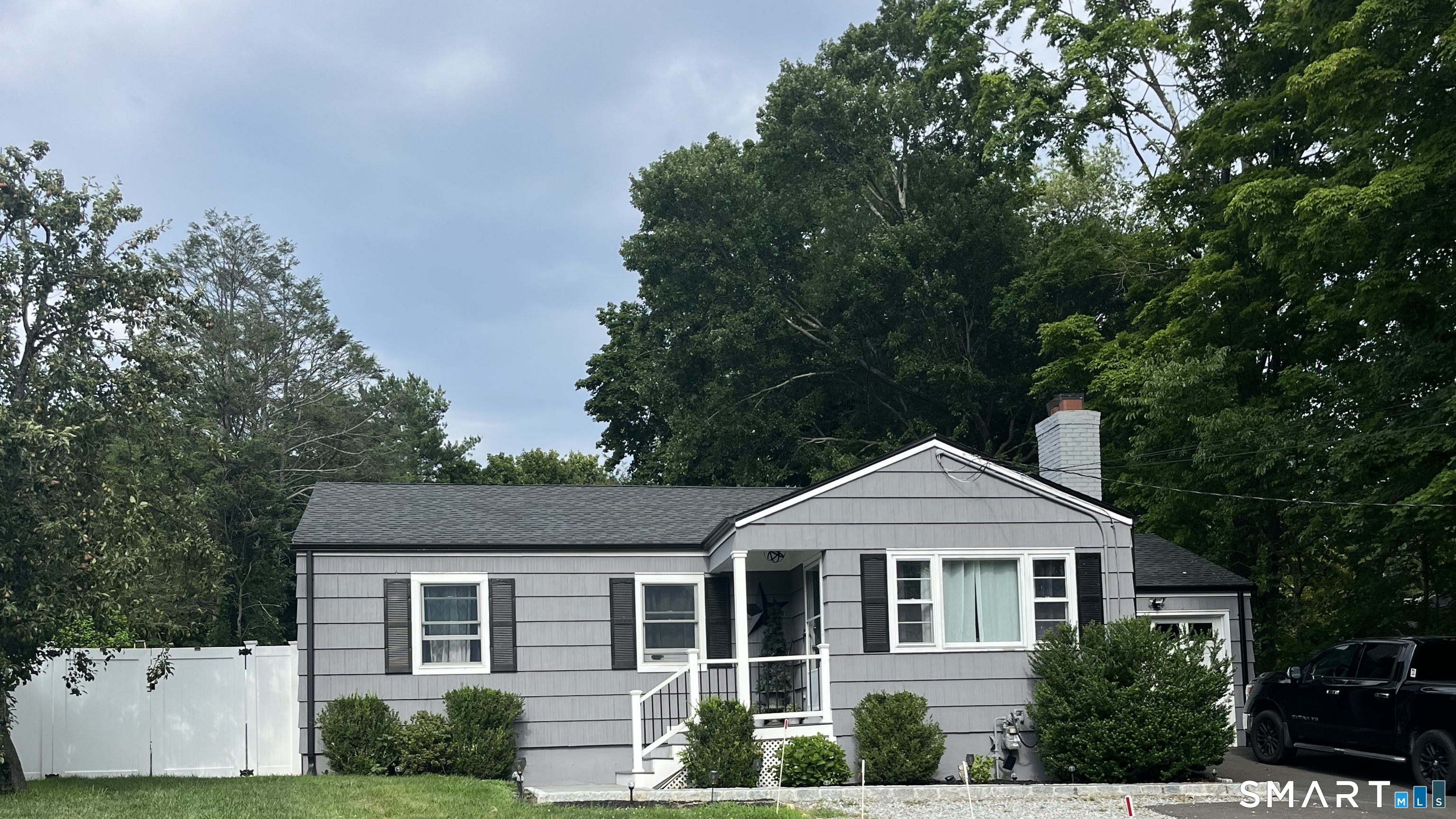 6162 Main Street, Trumbull, CT 06611 | For Sale at $599,000