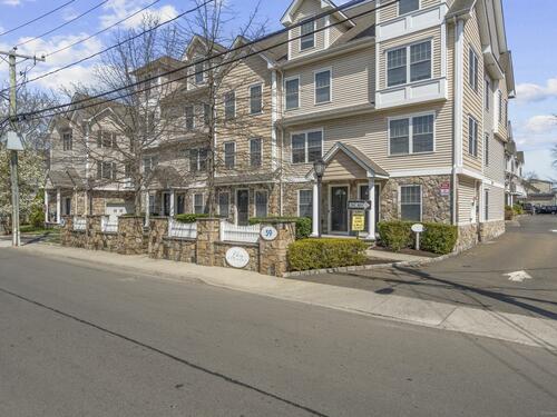  townhouse condo for sale located at 59 Liberty Street, apt 42, Stamford, CT 06902