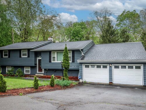  single family home for sale located at 7 Brookdale Lane, Brookfield, CT 06804