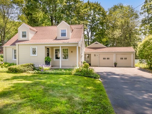  single family home for sale located at 8 Bailey Street, Trumbull, CT 06611