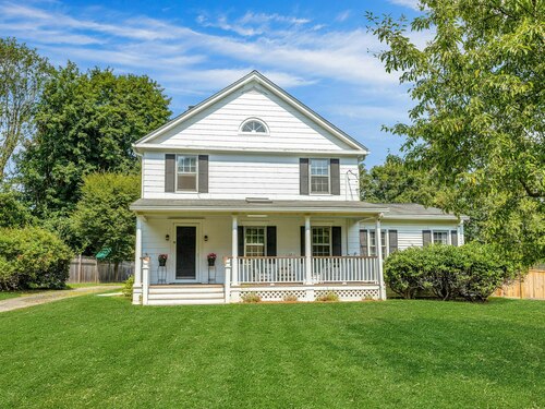  single family home for sale located at 15 West Parish Road, Westport, CT 06880