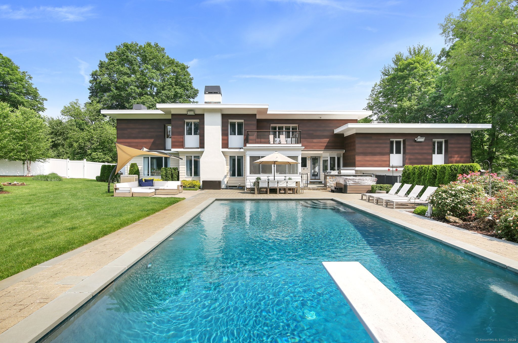 39 Wedgemere Road, Stamford, CT 06905 | For Sale at $2,395,000