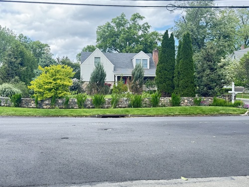 single family home for sale located at 300 Soundview Avenue, Stamford, CT 06902