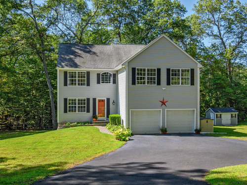  single family home for sale located at 29 Little Brook Lane, Newtown, CT 06470
