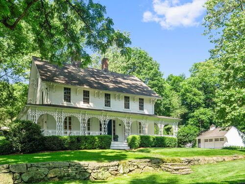 Antique single family home sold located at 105 White Oak Shade Road, New Canaan, CT 06840