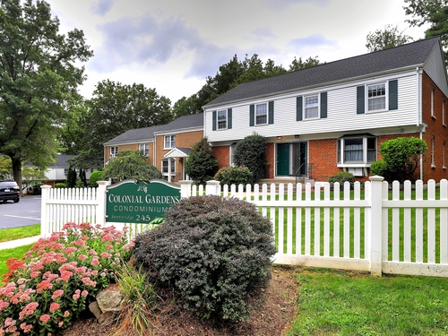  townhouse condo for sale located at 245 Sunnyridge Avenue, apt 2, Fairfield, CT 06824