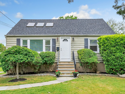  single family home for sale located at 5 Wildmere Lane, Norwalk, CT 06851