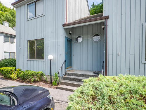  townhouse condo for sale located at 19 Somers Street, d1, Danbury, CT 06810