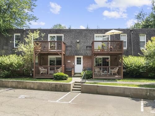 Waterfront condo home for sale located at 279 Bridge Street, apt 2, Stamford, CT 06905