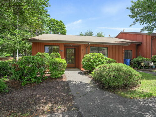 condo home for sale located at 465 Asbury Ridge, 465, Shelton, CT 06484