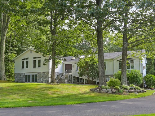  single family home for sale located at 89 Cranbury Drive, Trumbull, CT 06611