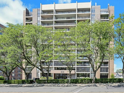 condo home for sale located at 44 Strawberry Hill Avenue, 12f, Stamford, CT 06902