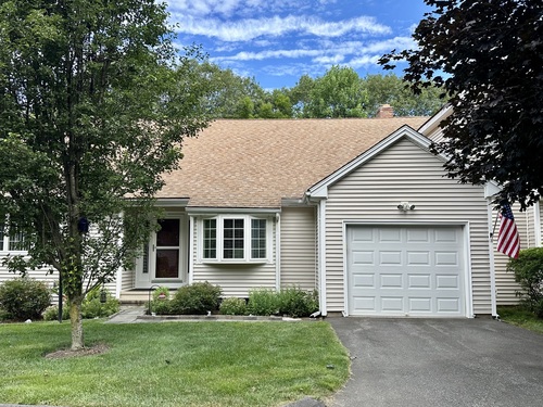  condo home for sale located at 330 Overview Drive, 330, Shelton, CT 06484