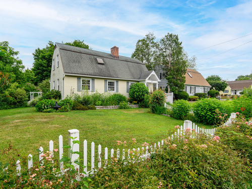 single family home for sale located at 20 Wild Horse Road, Stamford, CT 06905