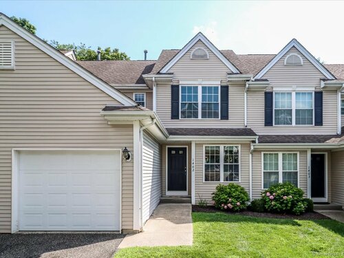  townhouse condo for sale located at 1402 Sienna Drive, 1402, Danbury, CT 06810