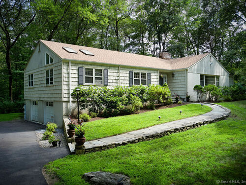 single family home for sale located at 135 Foxwood Road, Stamford, CT 06903