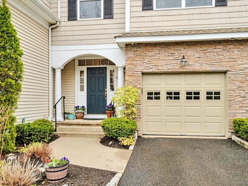  townhouse condo for sale located at 44 Woodcrest Lane, 44, Danbury, CT 06810