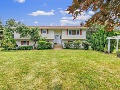  single family home for sale located at 10 Magnolia Road, Trumbull, CT 06611