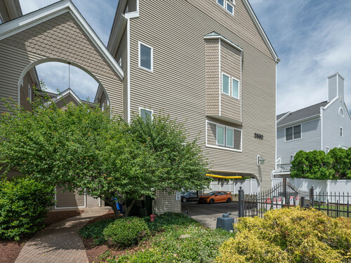  condo home for sale located at 2660 North Avenue, 110, Bridgeport, CT 06604