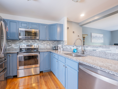 townhouse condo for sale located at 160 Shelter Rock Road, 7, Danbury, CT 06810