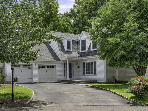  single family home for sale located at 10 Holly Cove Circle, Stamford, CT 06902