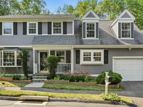  condo home for sale located at 10 Twin Ledge Road, 10, Norwalk, CT 06854