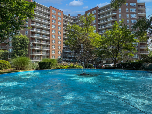  condo home for sale located at 91 Strawberry Hill Avenue, apt 824, Stamford, CT 06902