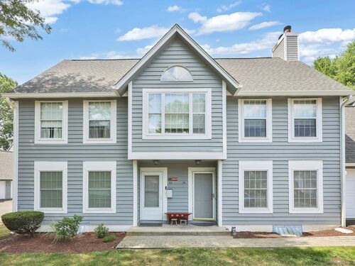  condo home for sale located at 30 Hawley Glen, Stratford, CT 06614