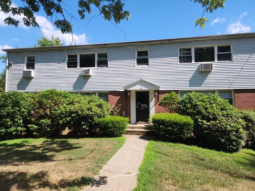 condo home for sale located at 153 Cherry Hill Drive, 1a, Bridgeport, CT 06606