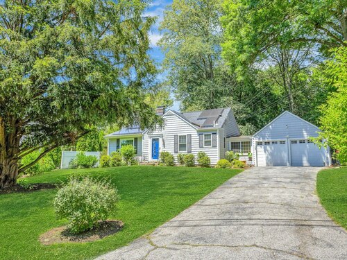  single family home for sale located at 6 Hillandale Manor, Norwalk, CT 06851
