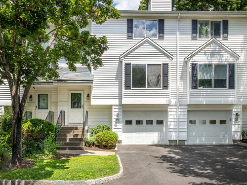  townhouse condo for sale located at 10 South Street, 77, Danbury, CT 06810