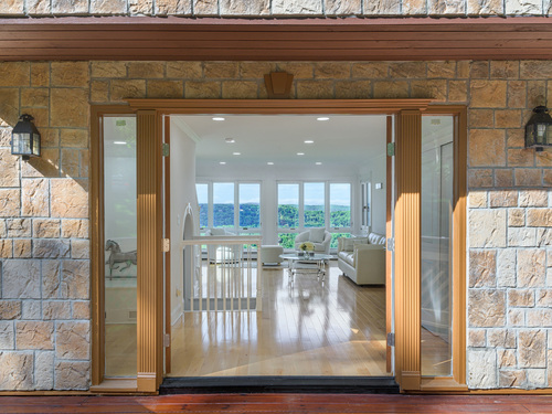 Contemporary single family home for sale located at 10 Hillcrest Court, Ridgefield, CT 06877