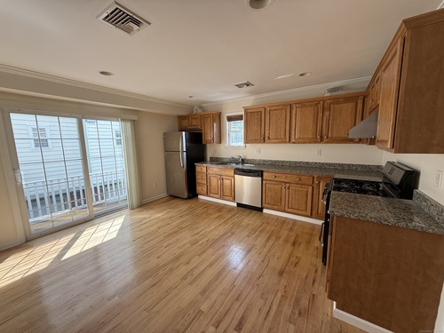  townhouse condo for sale located at 19 Stillwater Avenue, apt e, Stamford, CT 06902