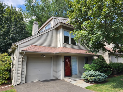  townhouse condo for sale located at 320 Strawberry Hill Avenue, apt 15, Stamford, CT 06902