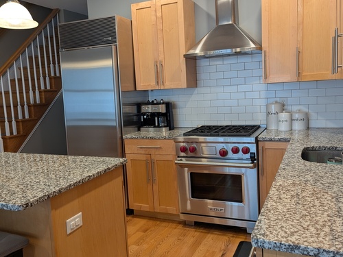  townhouse condo for sale located at 14 1st Street, apt j, Stamford, CT 06905