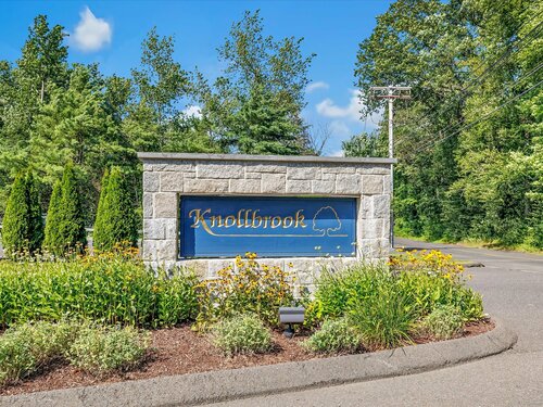  townhouse condo for sale located at 37 Ridgewood Court, 37, Shelton, CT 06484