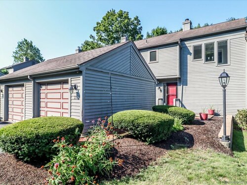  townhouse condo for sale located at 22 Ledgewood Drive, 22, Brookfield, CT 06804