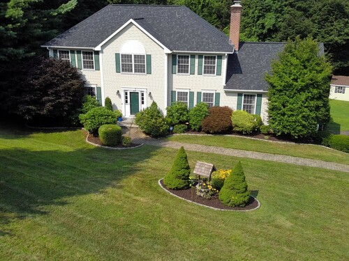  single family home for sale located at 6 Shadow Ridge Circle, Newtown, CT 06470