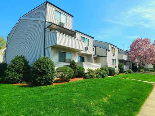 condo home for sale located at 252 Harlem Avenue, b6, Bridgeport, CT 06606