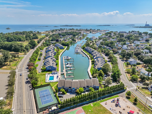 Waterfront townhouse condo sold located at 119 Gregory Boulevard, apt 47, Norwalk, CT 06855