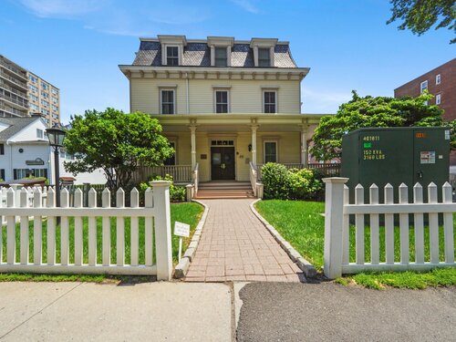  condo home for sale located at 49 Glenbrook Road, apt 108, Stamford, CT 06902