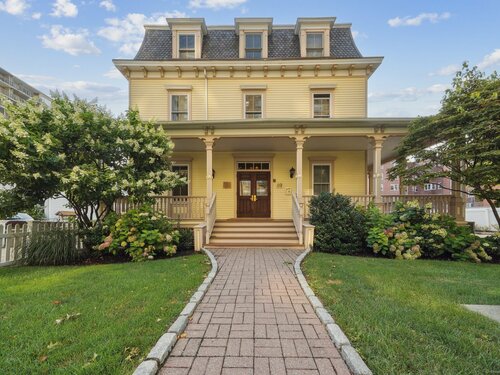  condo home for sale located at 49 Glenbrook Road, apt 108, Stamford, CT 06902