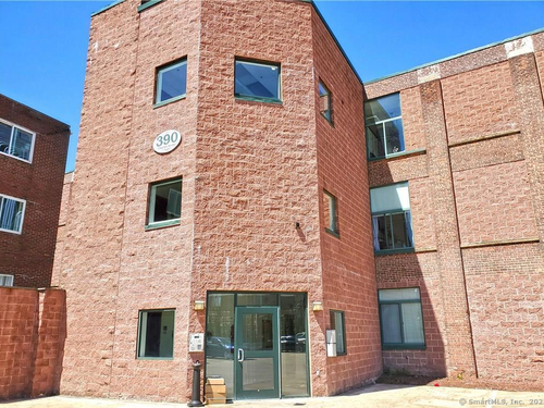  condo home for sale located at 390 Charles Street, apt 219, Bridgeport, CT 06606