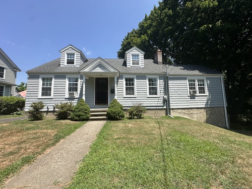 single family home for sale located at 344 Laughlin Road, Stratford, CT 06614