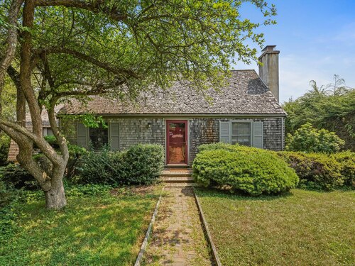  single family home for sale located at 7 Buena Vista Drive, Westport, CT 06880
