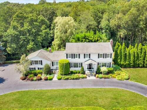 Waterfront single family home for sale located at 10 Laurel Drive, Easton, CT 06612